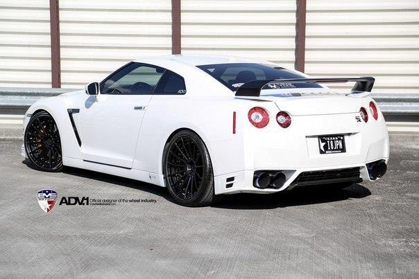 Nissan GT-R - 6