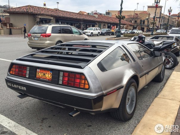 DeLorean DMC-12 - 5