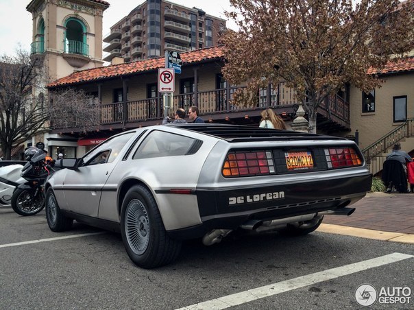 DeLorean DMC-12 - 4