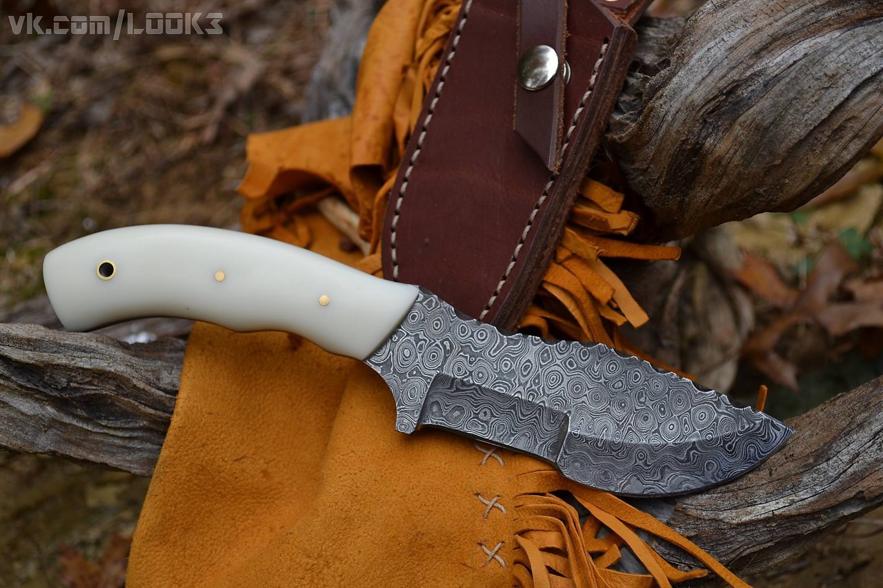       Hull Custom Knives.