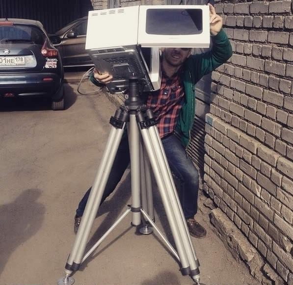 Looking at solar eclipse in Russian's style