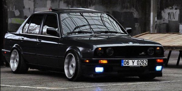 BMW 3 Series E30