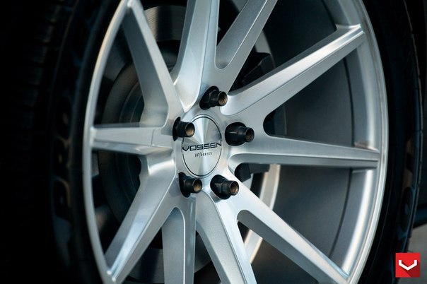 Ford Mustang GT 5.0 - 8