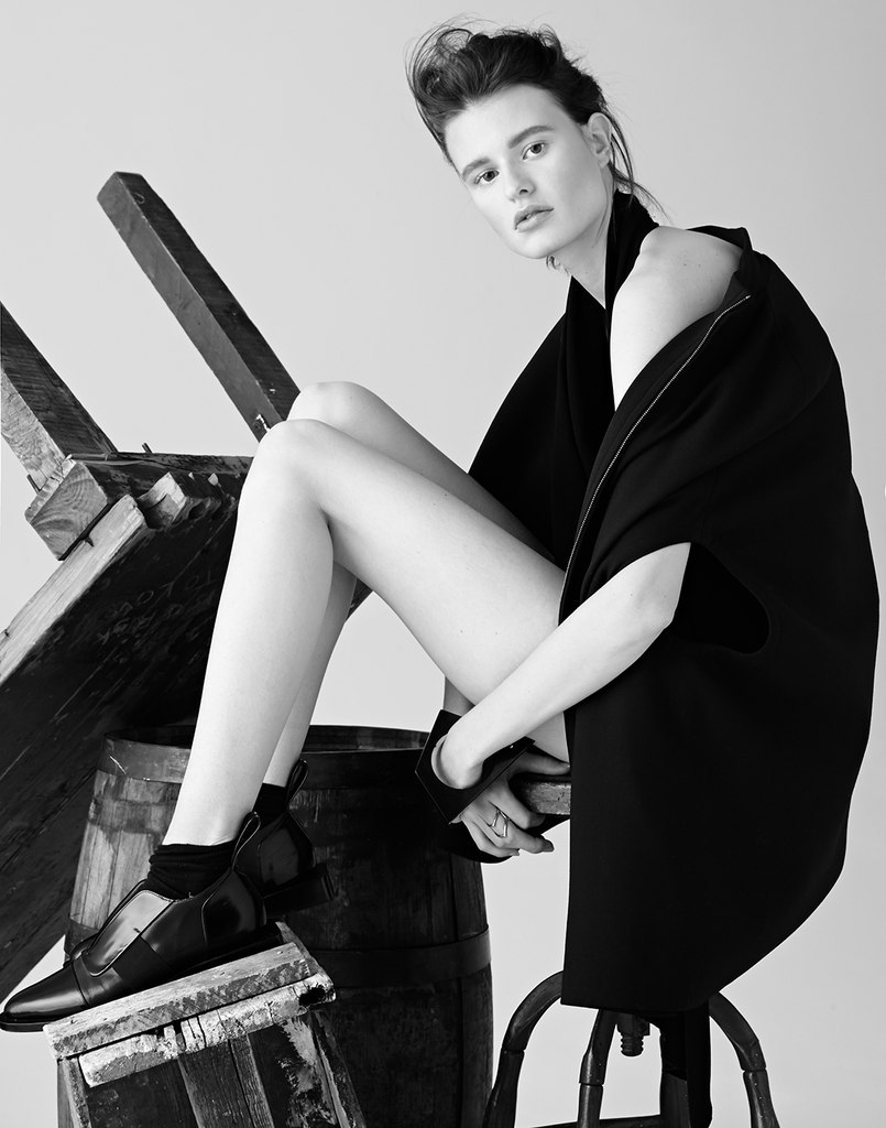By Manolo Campion For Neue Journal