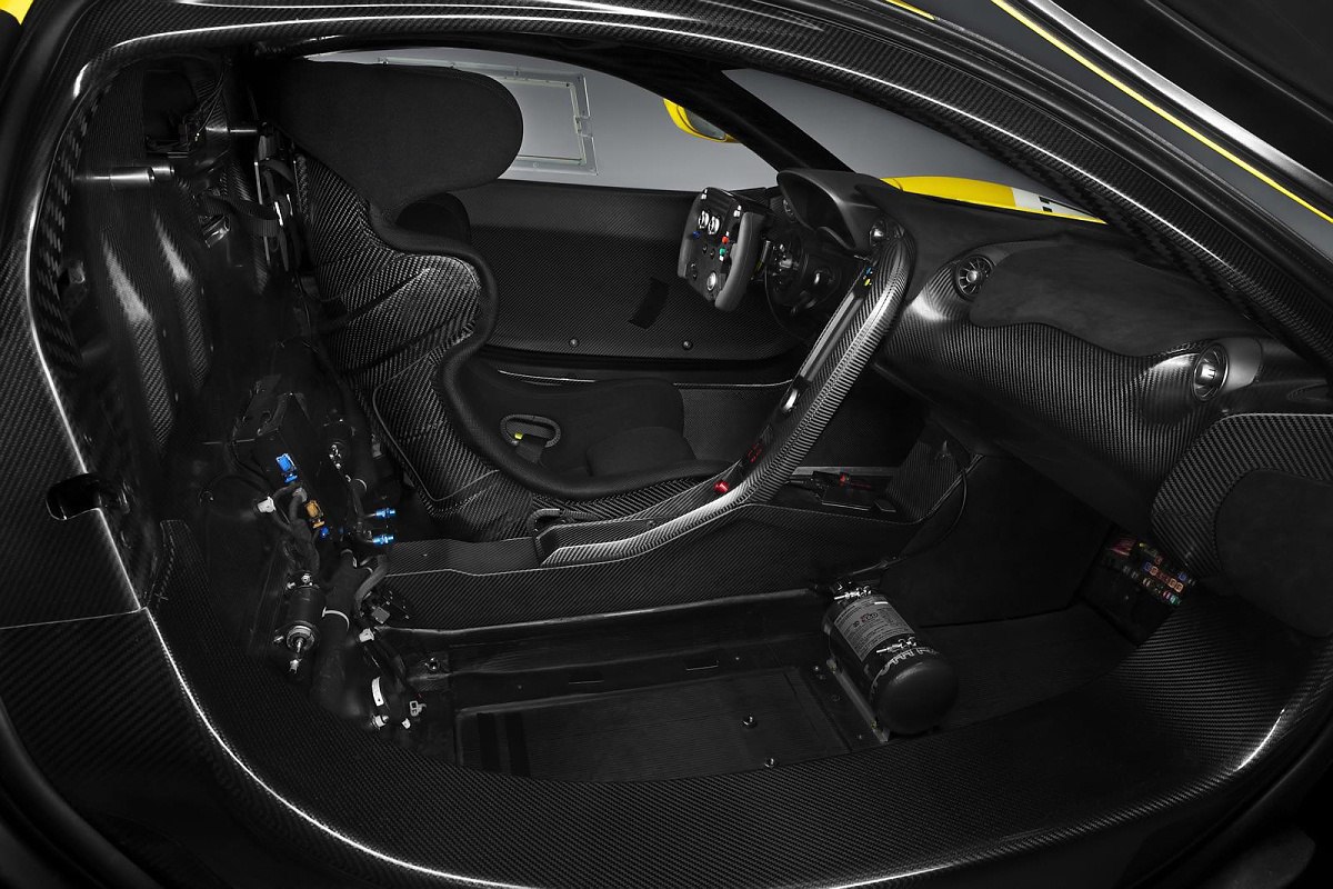 McLaren P1 GTR - 9