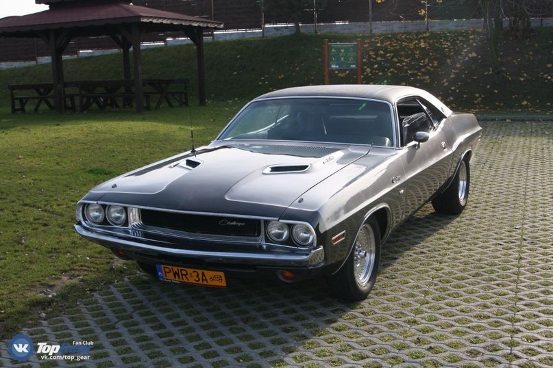 1970 Dodge Challenger R/T-SE - 3