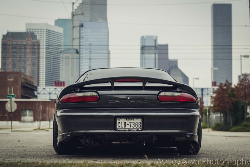 Chevrolet Camaro. - 4