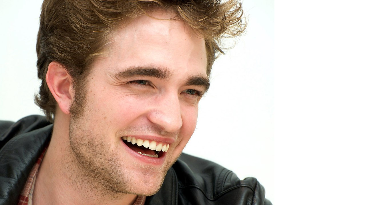 Robert Pattinson ( )