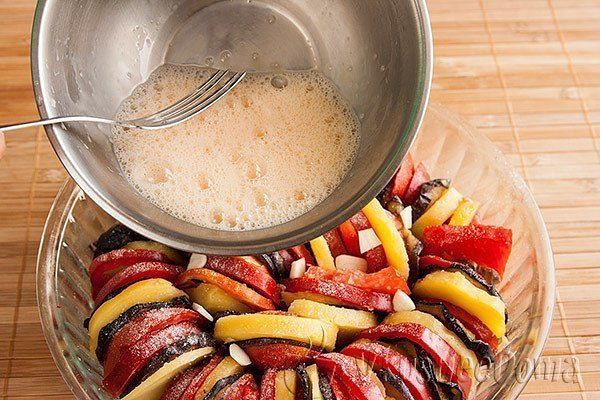 Мусака по болгарски.баклажаны – 3 шт (средние)картошка – 3 штперец болгарский – 2 штпомидоры – 4 ... - 8