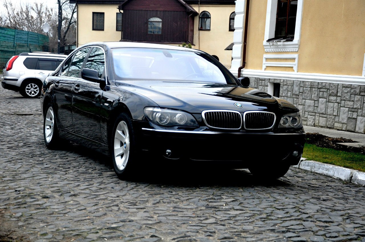 BMW 7 Series E66