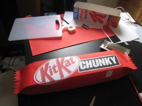   ?    KitKat! , ,   