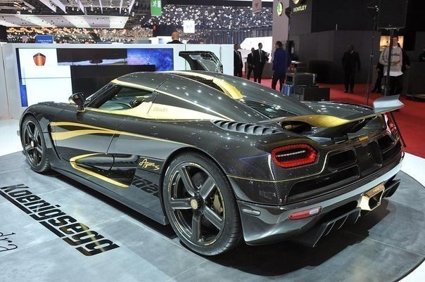 Koenigsegg Agera S.: ~ 51 .  : 1 030 ..  100/: 2.8 ... - 3