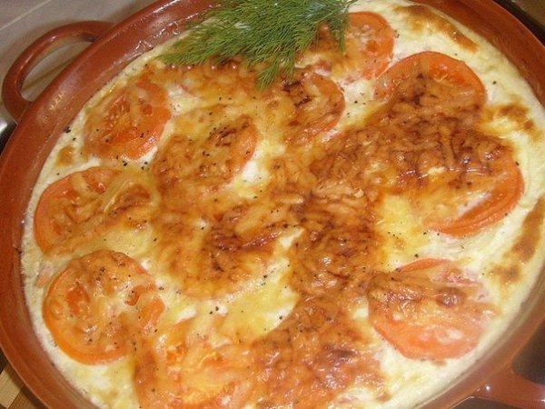 Рыбка по-охотски! Ингредиенты: - 400 гр рыбного филе - 3 шт репчатого лука - 2 шт помидора - 2 ...