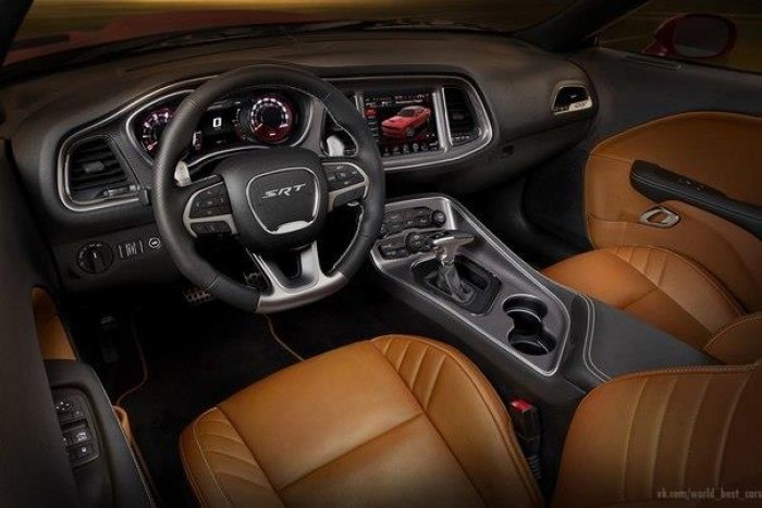 2015 Dodge Challenger SRT - 6