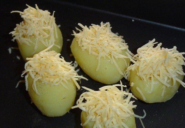 Запеченный картофель Сюрприз.Такой картофель может украсить Ваш праздничный стол и послужит чудесным ... - 5