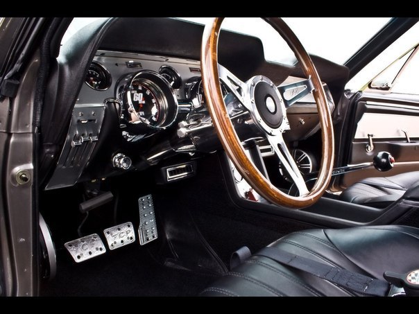 1967 Ford Mustang Shelby GT500E - 4