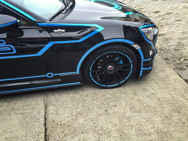 Toyota GT86   TRON ( ). - 2