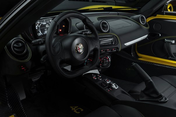 Alfa Romeo 4C Spider - 7