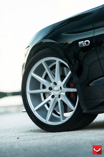 Ford Mustang GT 5.0 - 7