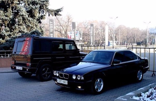  90-. BMW 5er E34 & Mercedes Gelandewagen.