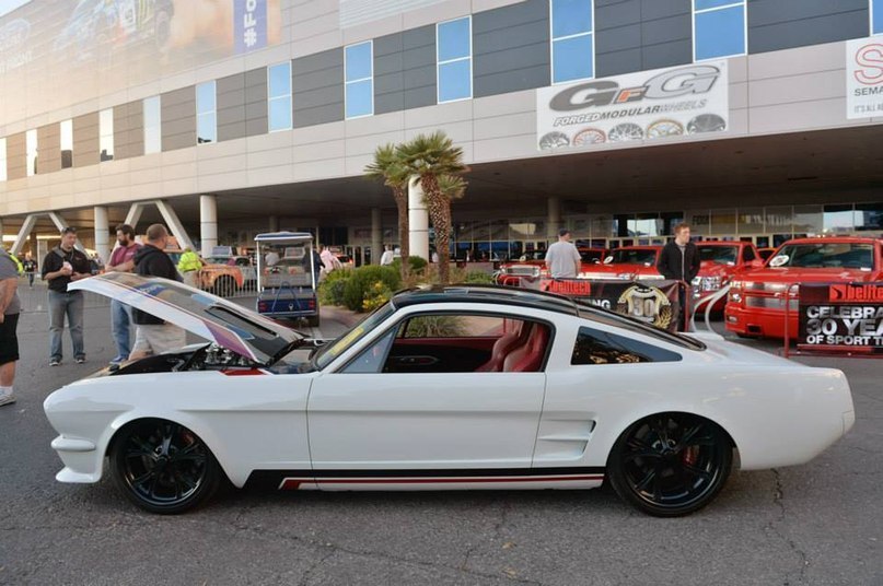 1965 Ford Mustang - 5