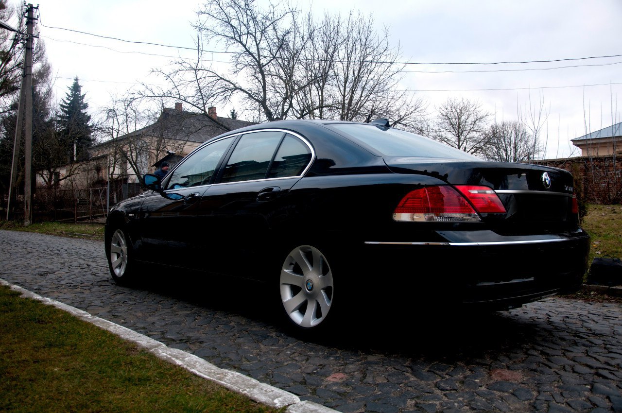 BMW 7 Series E66 - 2