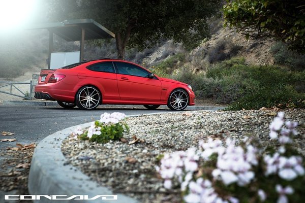 Mercedes-Benz C63 AMG - 7