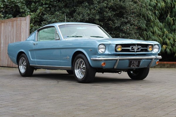 1965 Ford Mustang Fastback - 5