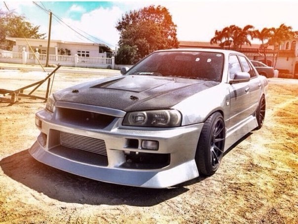 Nissan Skyline R34 - 8