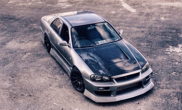 Nissan Skyline R34 - 6