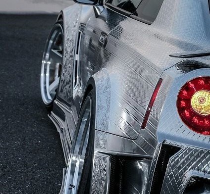  Nissan GT-R.