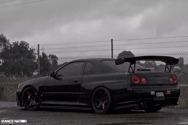 Nissan Skyline GT-R R34 - 7