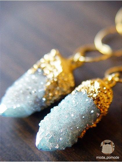    - 4  2015  18:05 - 3