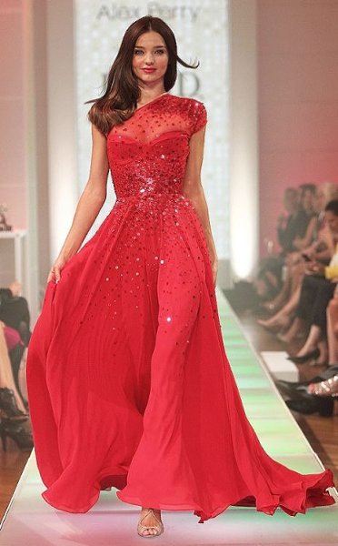 Red dress - 4