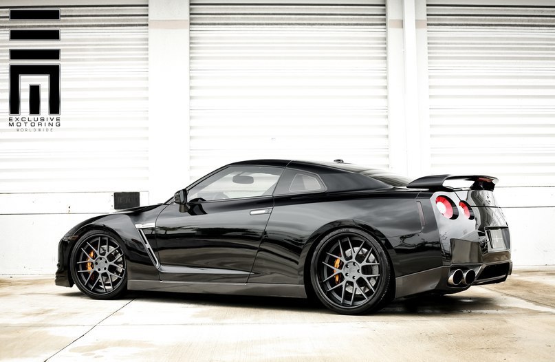 Nissan GT-R. - 5