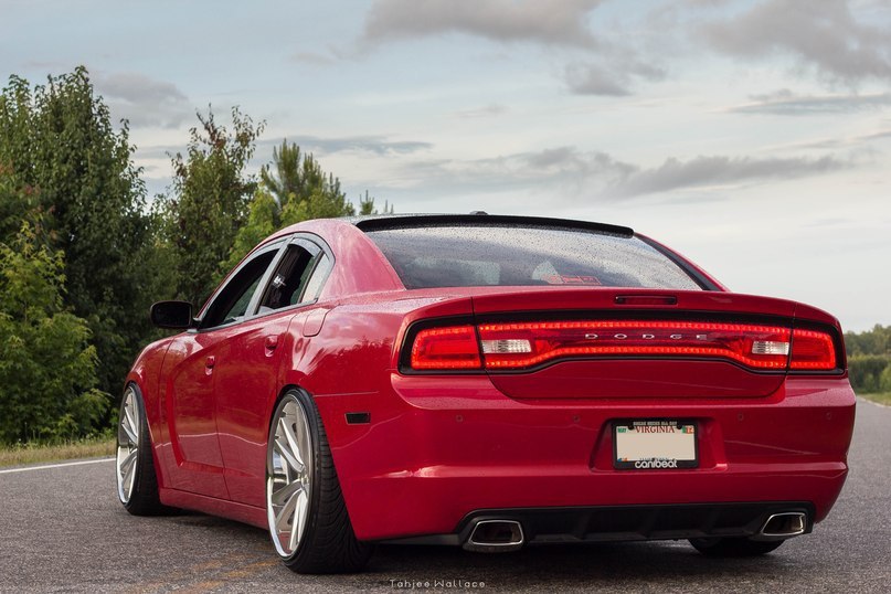 Dodge Charger R/T. - 4