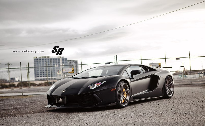 Lamborghini Aventador LP700-4.