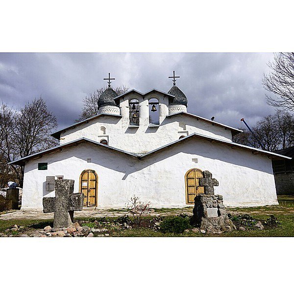 Псков.Храм Покрова и Рождества Богородицы. 14-16 век. Первое упоминание 1399г. Гуляя вдоль ...