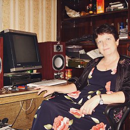 Нина, 64, Псков