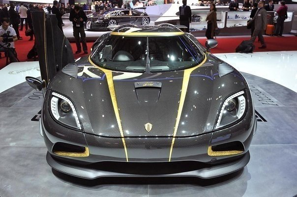 Koenigsegg Agera S.: ~ 51 .  : 1 030 ..  100/: 2.8 ... - 4