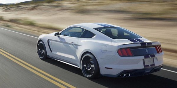 '16 Ford Shelby GT350R.Характеристики:Двигатель: V8.Объем: 5.2 литра.Мощность: 500 л.с.Крутящий ... - 2