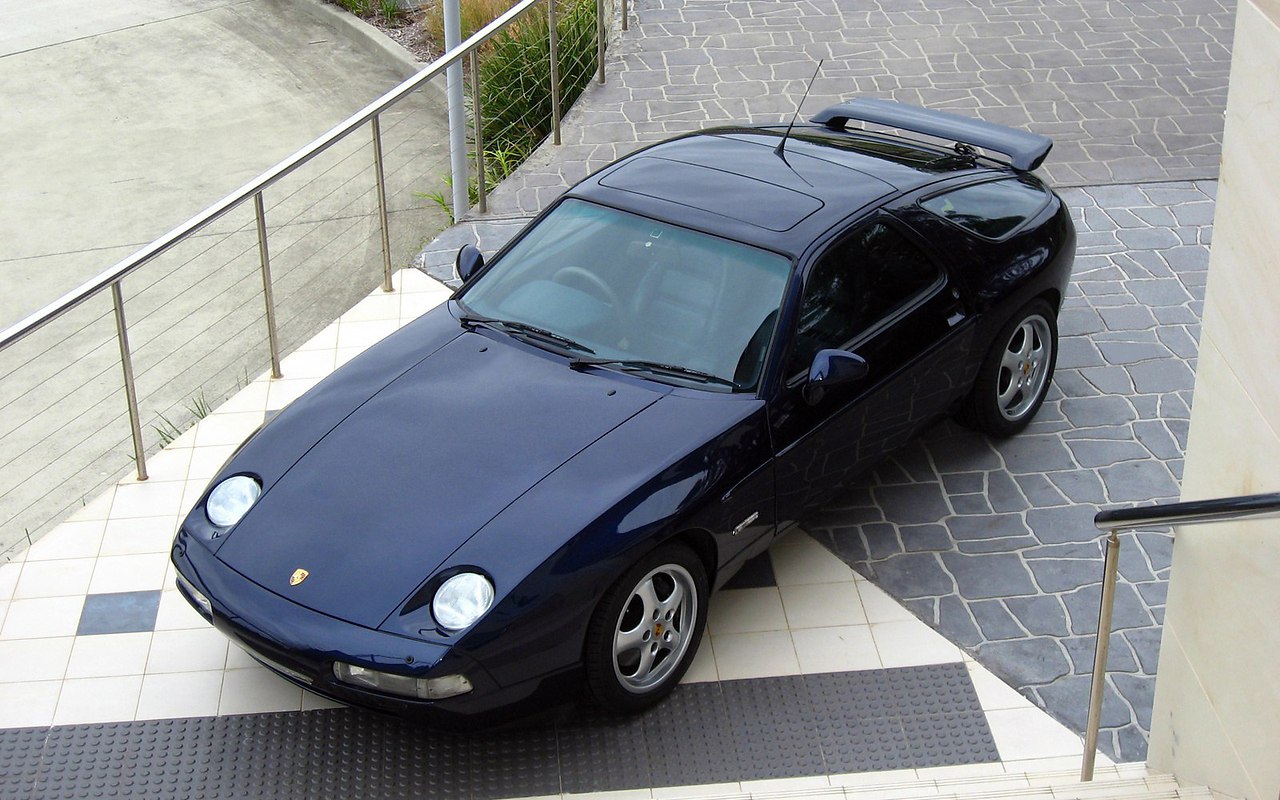 Porsche 928 GTS