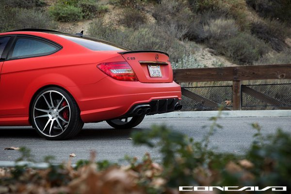 Mercedes-Benz C63 AMG - 6