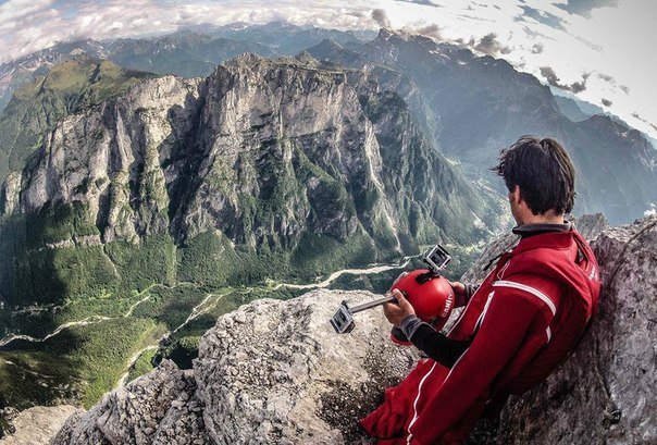 Wingsuit ().     .