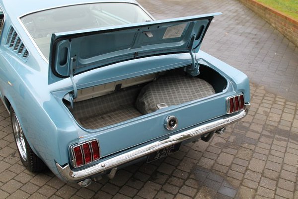 1965 Ford Mustang Fastback - 8