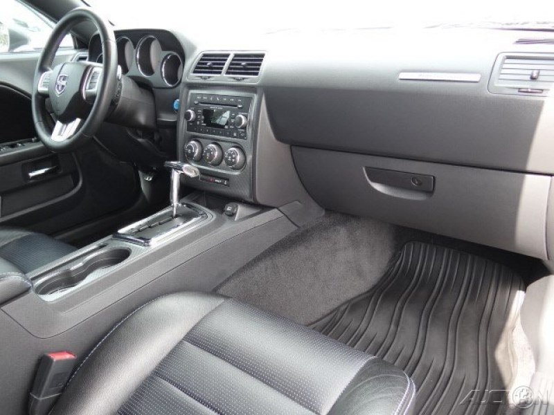 2012 Dodge Challenger R/T - 7