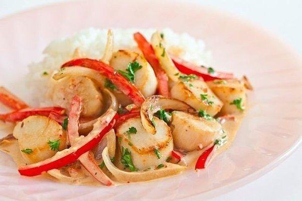 Морские гребешки в сливочном сыре с перчиками.Подавать с рисом или макаронами.Ингредиенты:2 столовые ... - 8