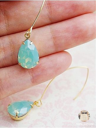    - 4  2015  18:05 - 4