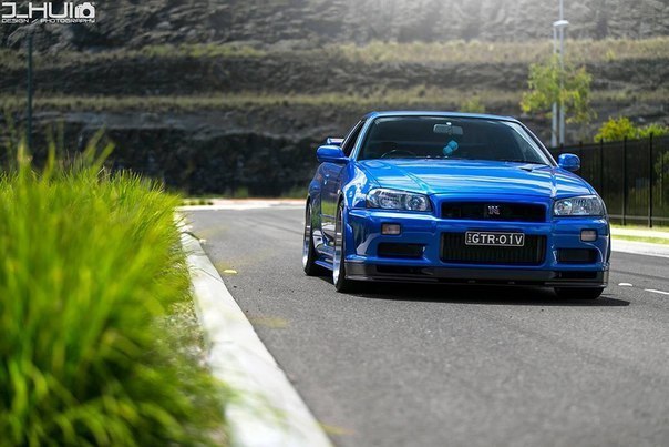 Nissan Skyline GTR R34 - 2