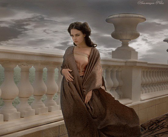 Ищу тебя среди людей, Смотрю на них, но нет тебя. Душа кипит, а сердце ноет И жду тебя, но ты ...